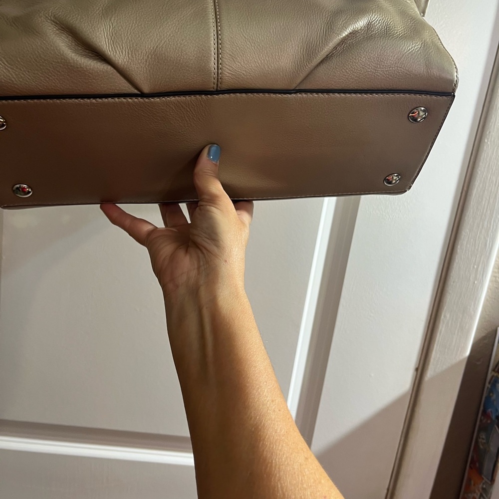 Coach Gold Leather Bag - Picture 5 of 14